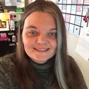 Meet your Posher, Rena